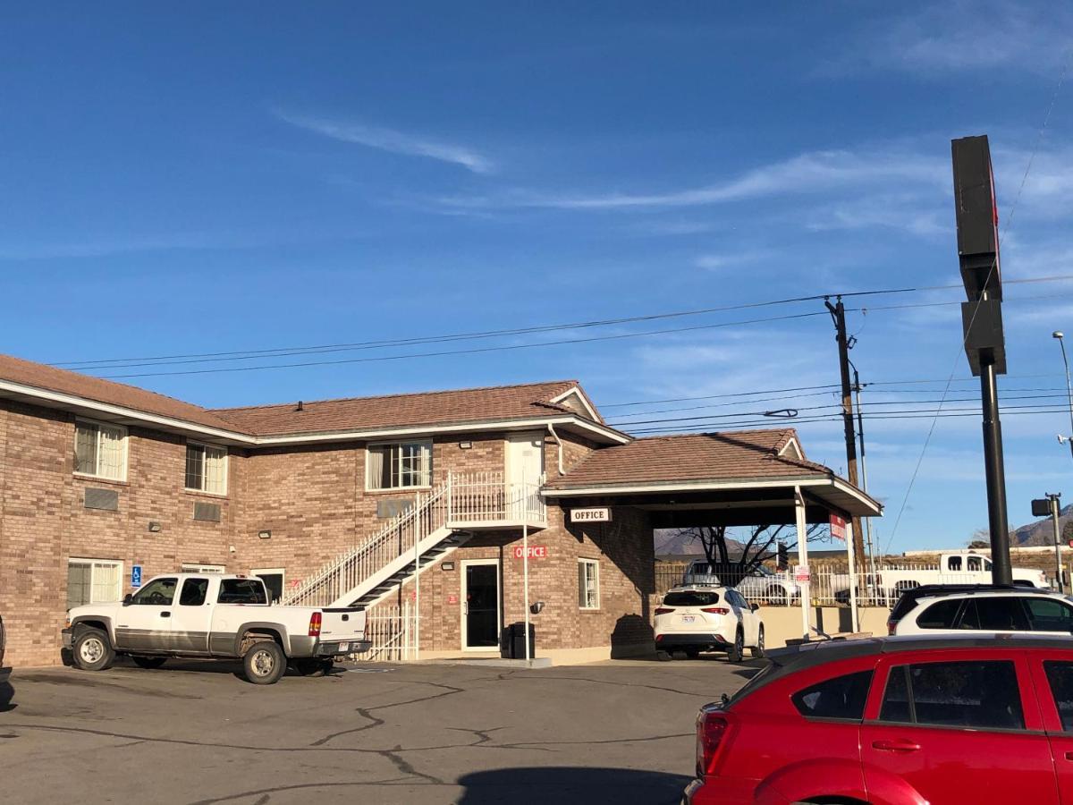 Ameri-Stay Inn & Suites Clearfield 外观 照片