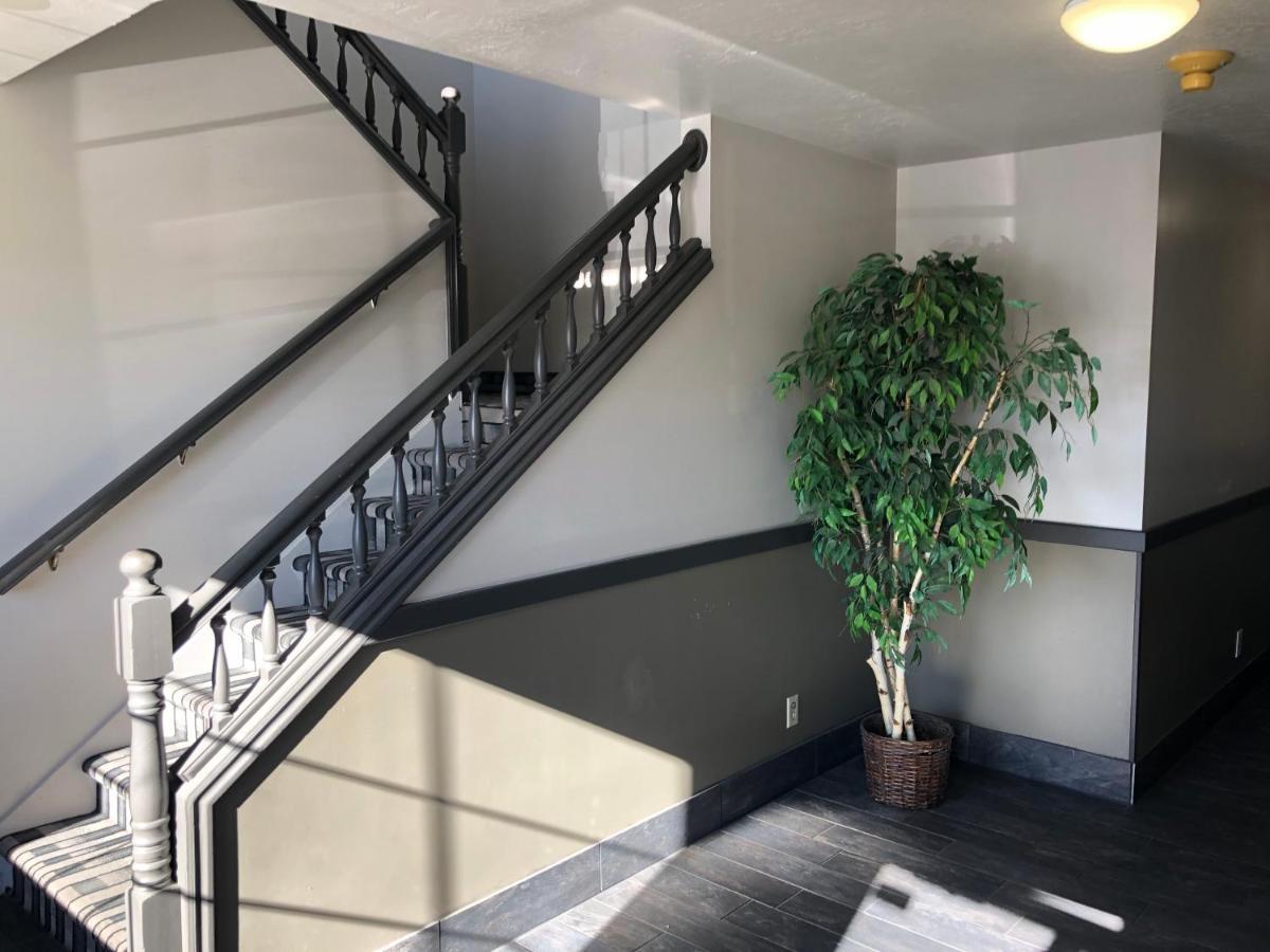 Ameri-Stay Inn & Suites Clearfield 外观 照片