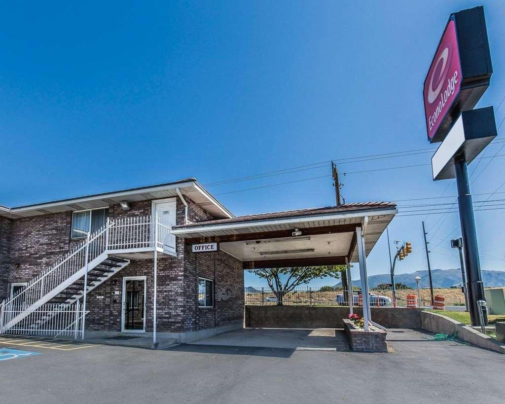 Ameri-Stay Inn & Suites Clearfield 外观 照片