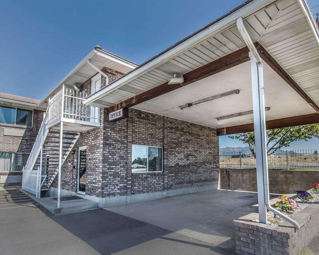 Ameri-Stay Inn & Suites Clearfield 外观 照片